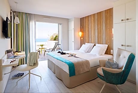Double Room with Sea View and Terrasse