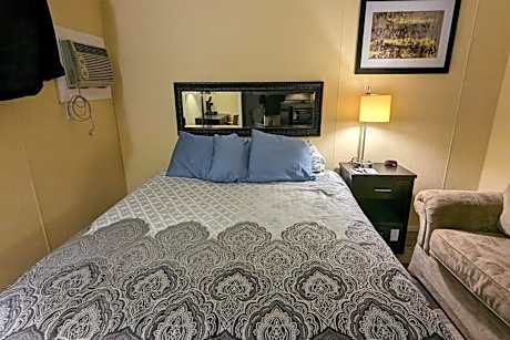 Suite - King Bed Non - Smoking