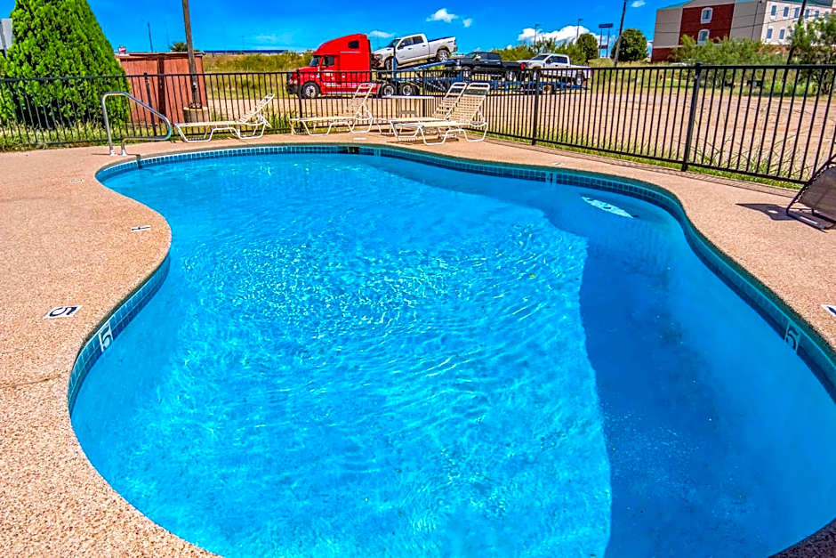 Econo Lodge Inn & Suites Sweetwater I-20
