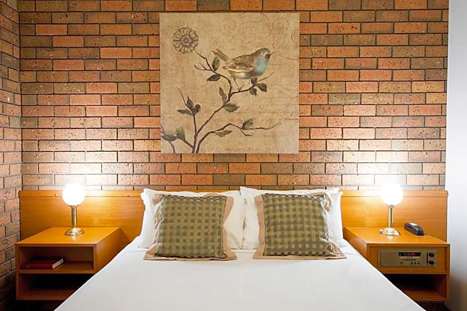 Sportslander Motor Inn