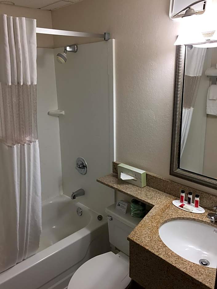 Days Inn by Wyndham Bismarck