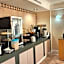 La Quinta Inn & Suites by Wyndham Clute Lake Jackson