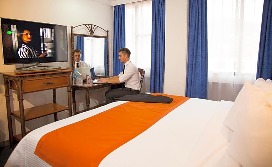 Hotel Ciros