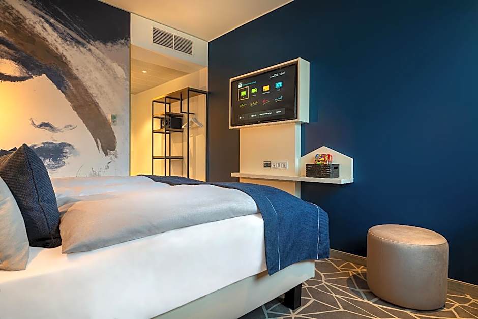 Holiday Inn - the niu, Ridge Halle Central Station By IHG