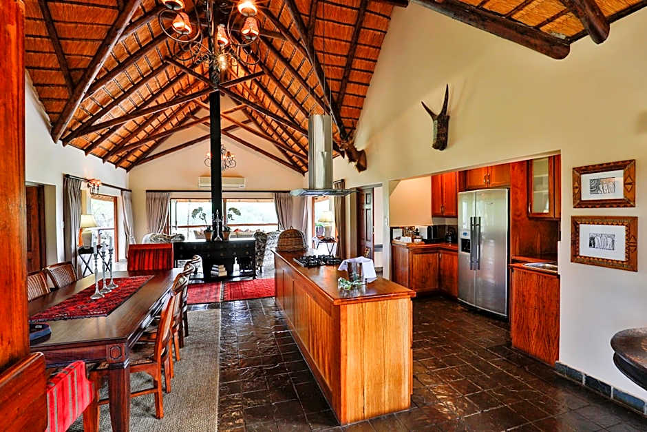 Amakhosi Safari Lodge