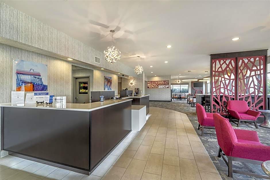Best Western Plus Castlerock Inn & Suites