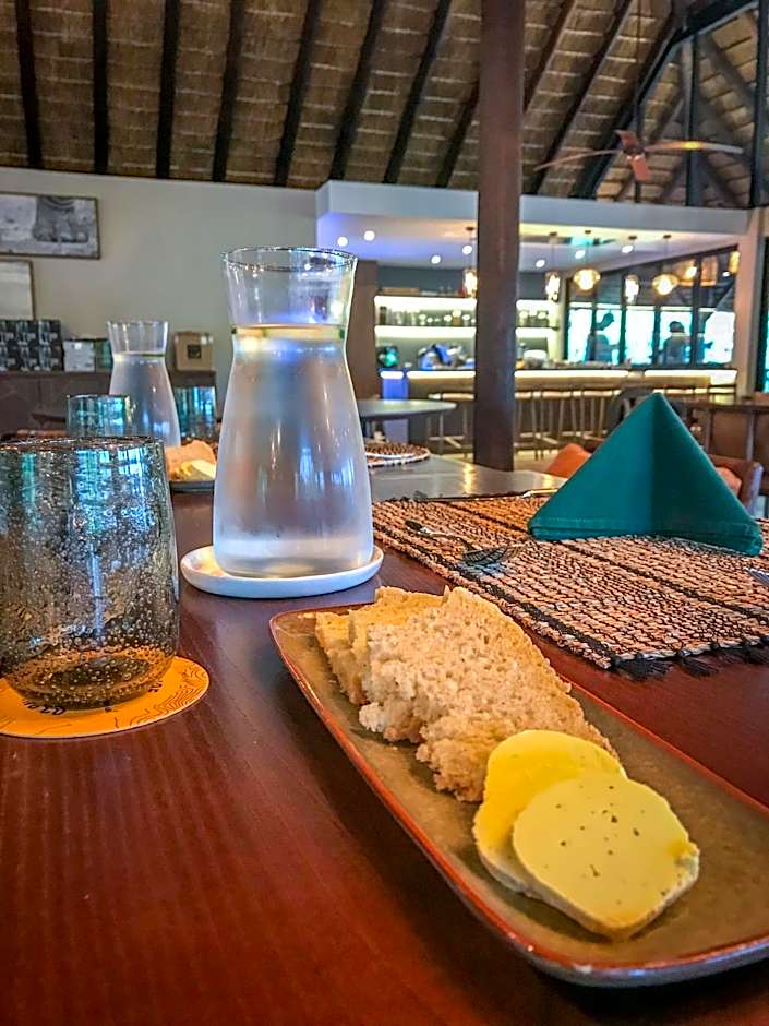 Laluka Safari Lodge - Welgevonden Game Reserve