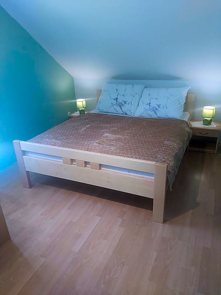 Chata nad kúpaliskom