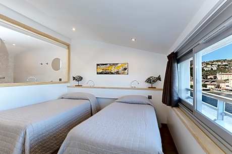 Comfort Double or Twin Room sea view window