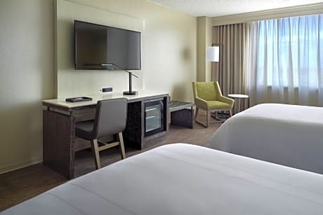Concierge Level Guest Room with Concierge Lounge Access
