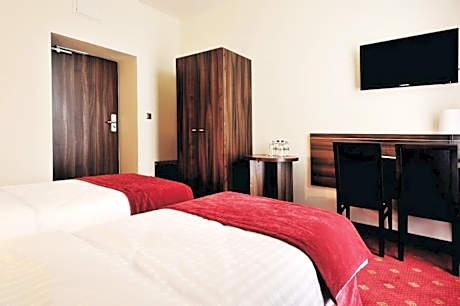 Standard Plus Twin Room