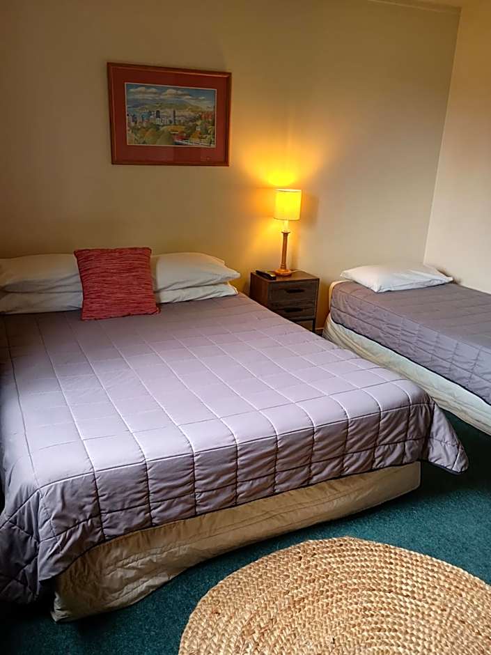 Howard's Mountain Lodge