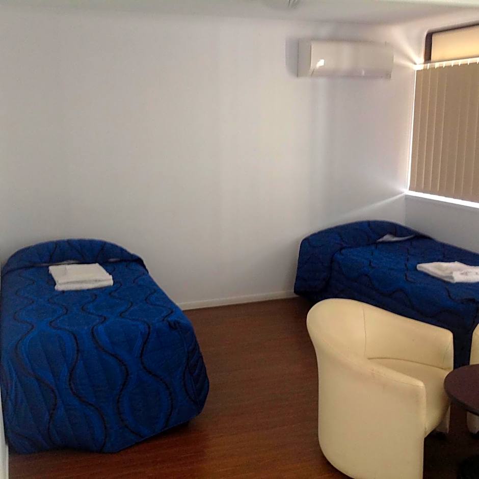 Tannum Sands Hotel / Motel