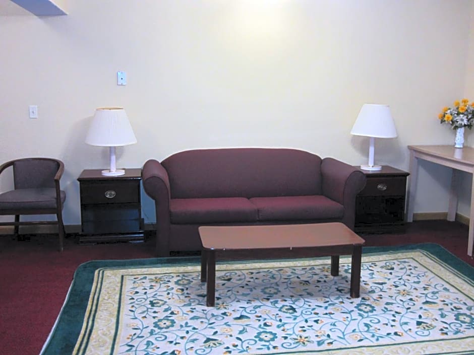 First Western Inn - Fairmont City