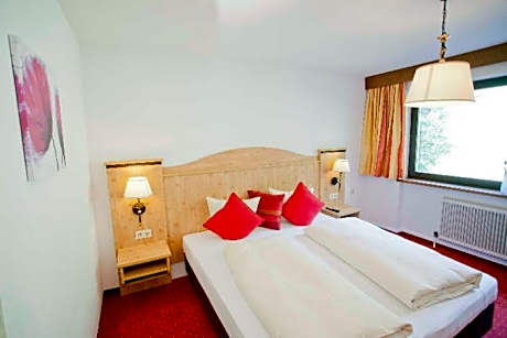 Quadruple Room with Mountain View