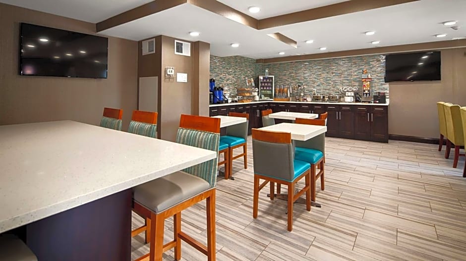 Best Western Plus Hardeeville Inn & Suites