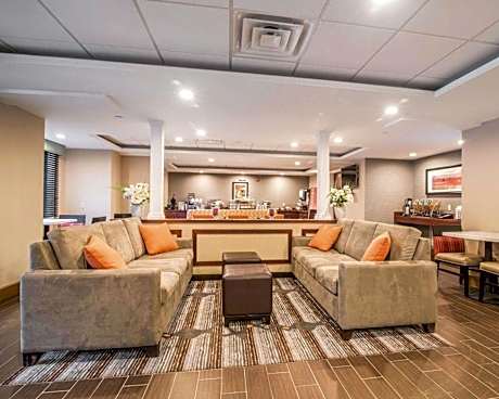 Comfort Inn & Suites Brattleboro I-91