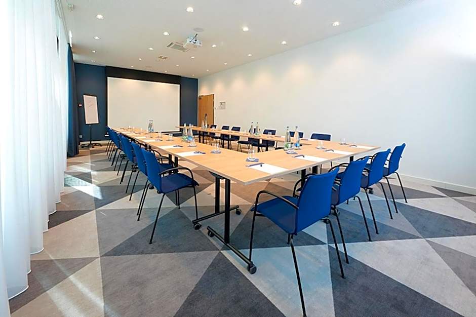 Holiday Inn Express And Suites Basel Allschwil By IHG