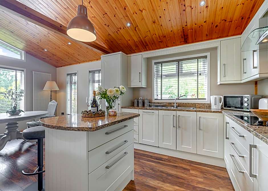 Charlesworth Lodges