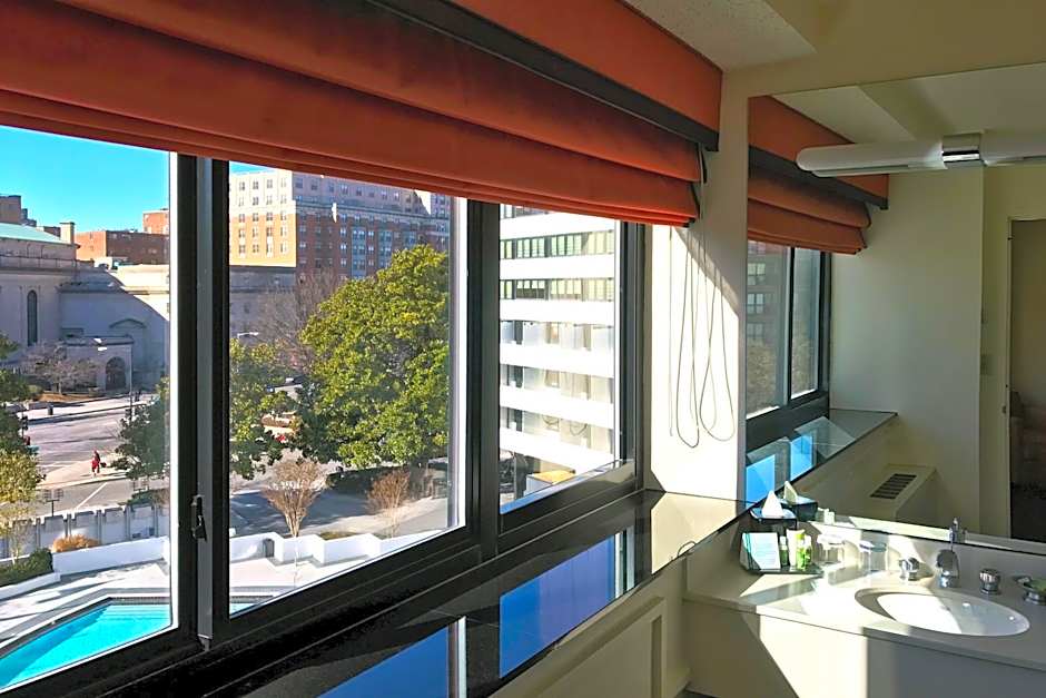 Washington Plaza Hotel