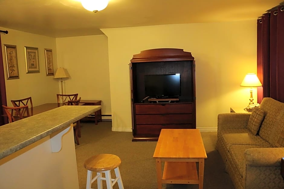 Midtown Motel & Suites