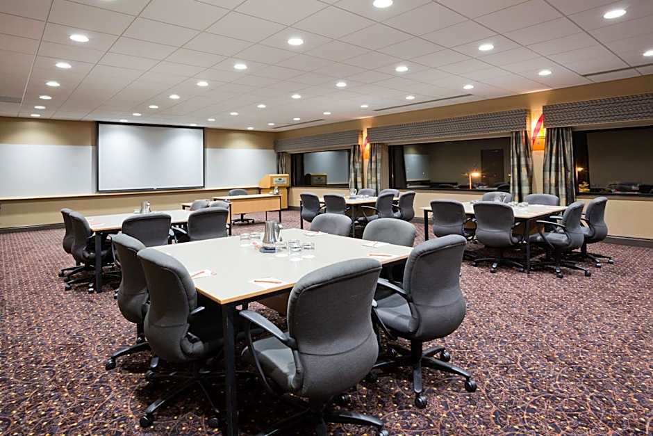 Crowne Plaza Minneapolis West By IHG