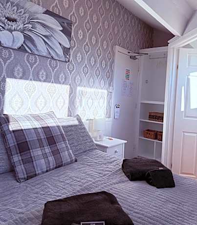 Double Room (Room 2)