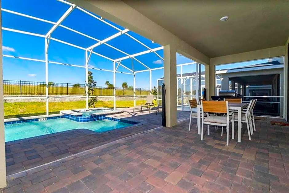 Super nice and spacious 9BDR home
