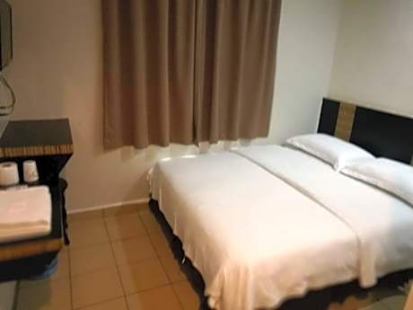 Standard Double Room with Window