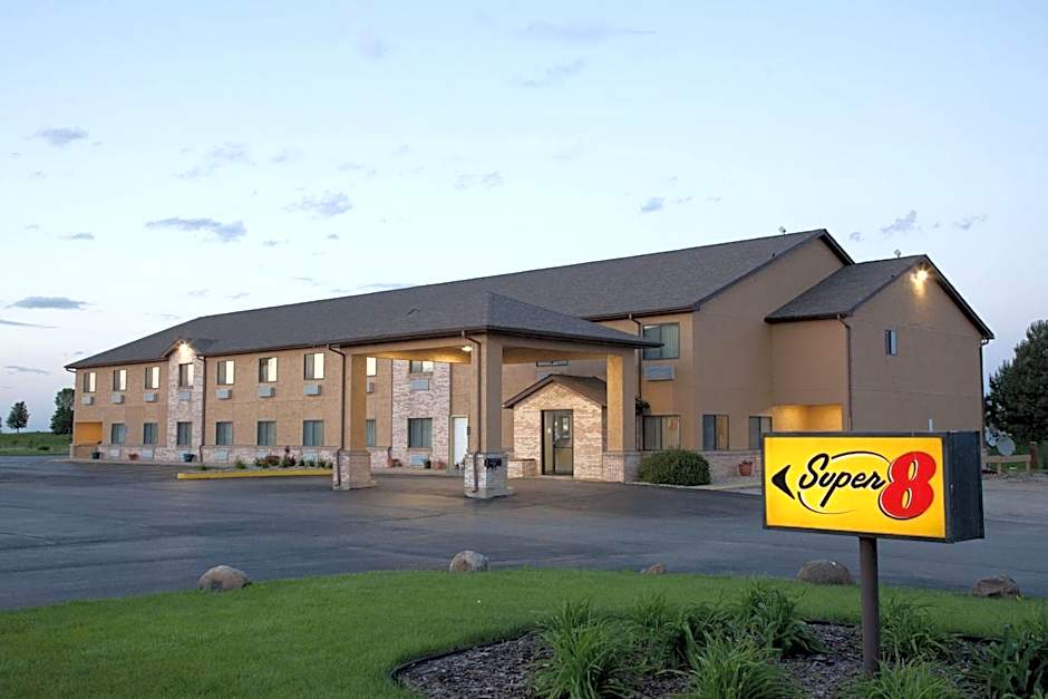 Super 8 by Wyndham Dwight