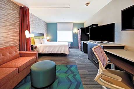 1 King Bed Studio Suite Nonsmoking