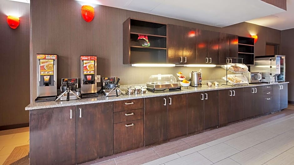Best Western Plus Austin Airport Inn & Suites