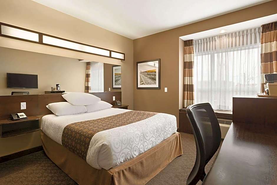 Microtel Inn & Suites by Wyndham Blackfalds Red Deer North