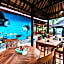 D and B Bungalow's by DeWizZ Management