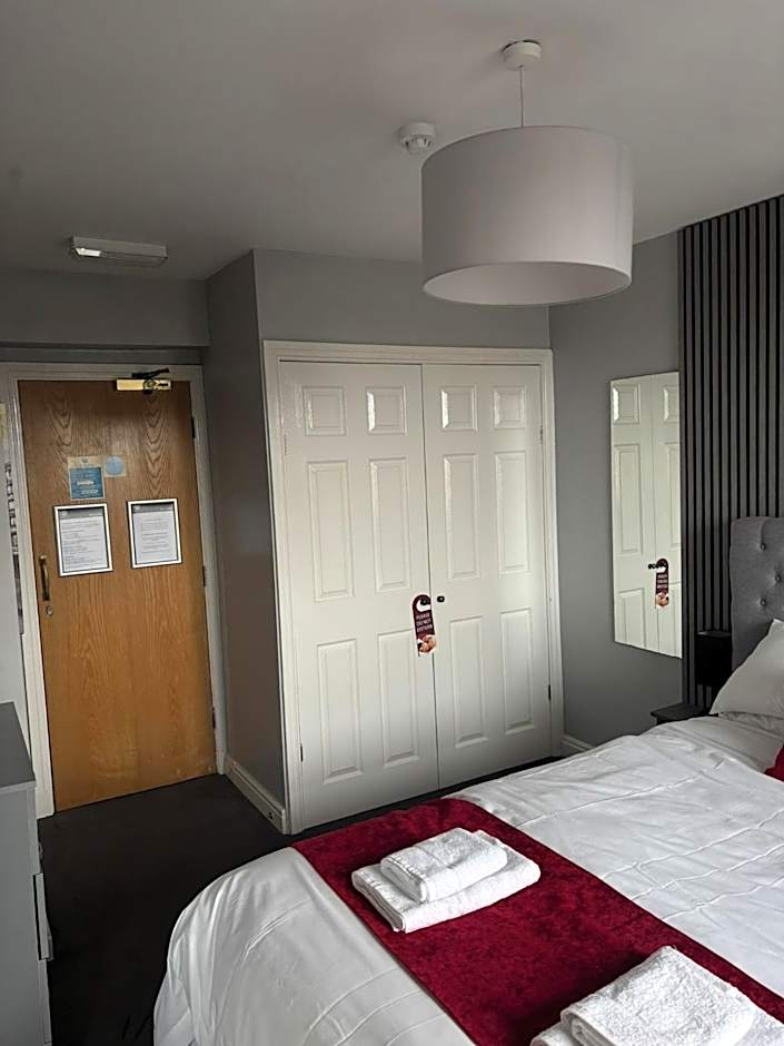 Feildens Arms Hotel