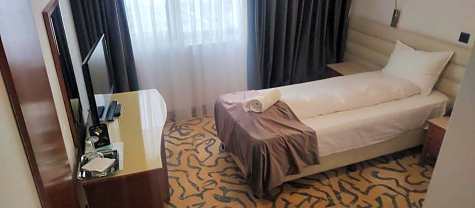 Hotel Dana 2