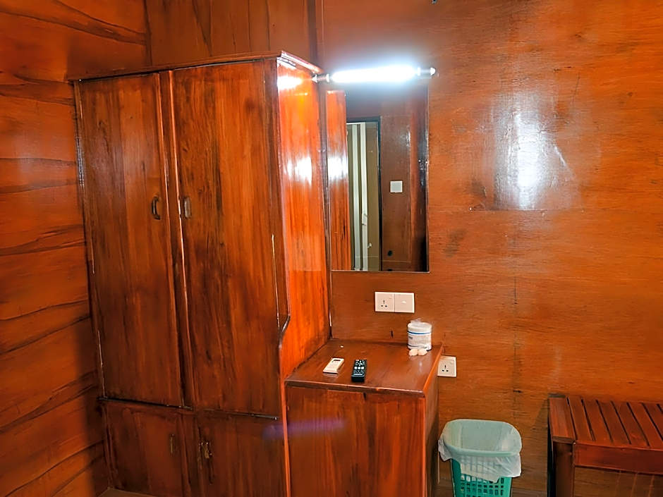 Silver Beach Hotel – Trincomalee, GA