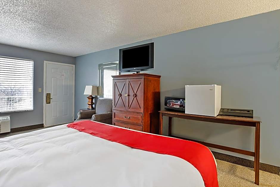 OYO Hotel Branson MO-165