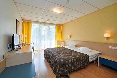 Standard Twin Room with Castle View and Spa Access