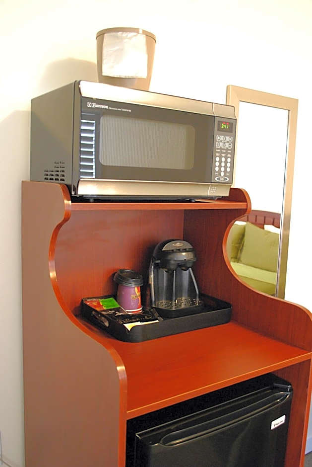 Bella Capri Inn and Suites