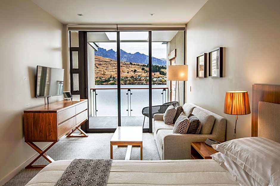 The Rees Hotel & Luxury Apartments