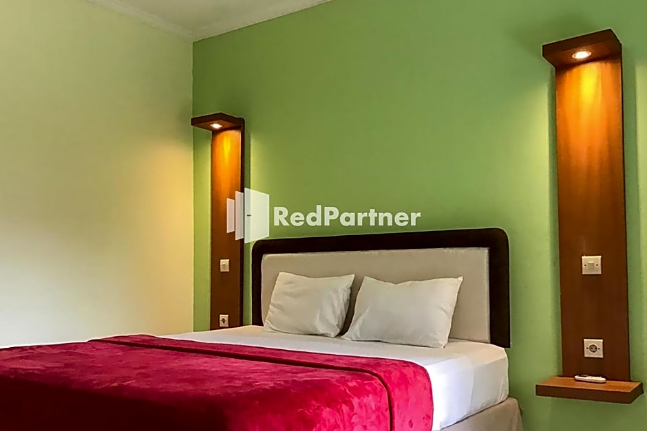 Pondok Mesari RedPartner Near Legian Beach