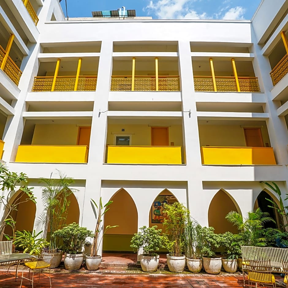 bloom Boutique I Signature Towers