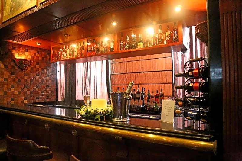 Regent Park Hotel
