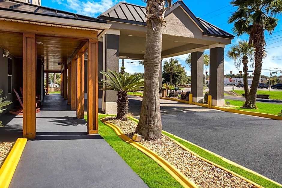 Country Inn & Suites by Radisson, Hinesville, GA