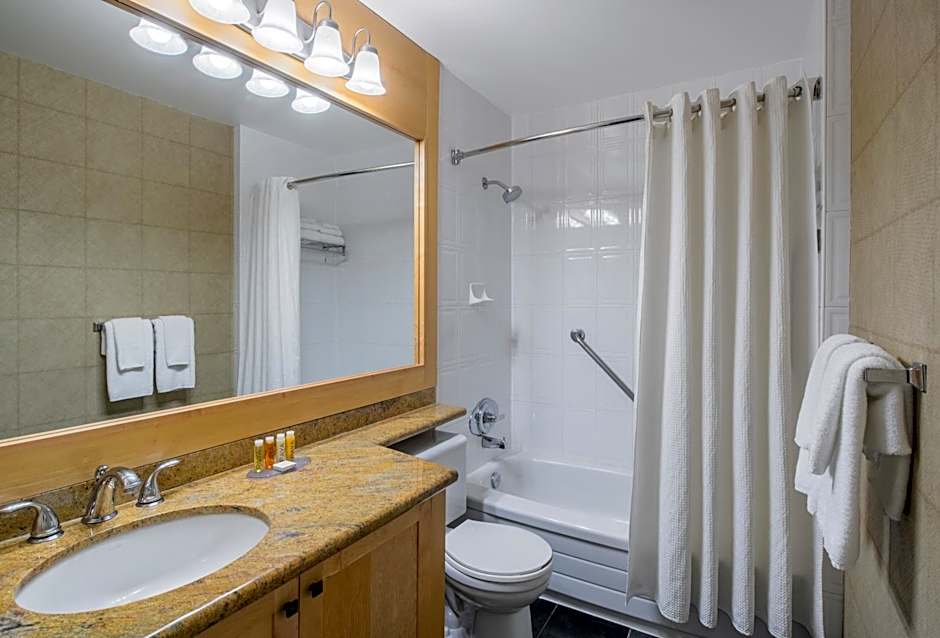 Whistler Village Inn & Suites