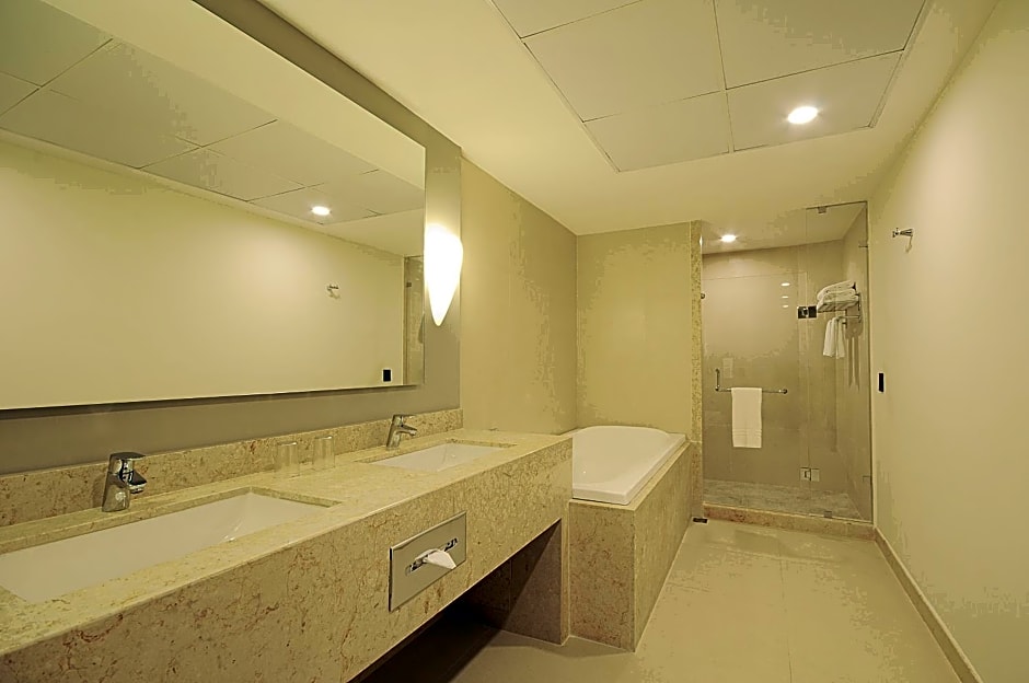 Holiday Inn Express Puerto Vallarta By IHG