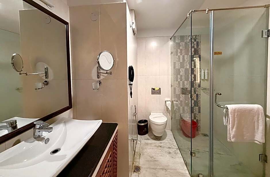 Hotel Spic N Span