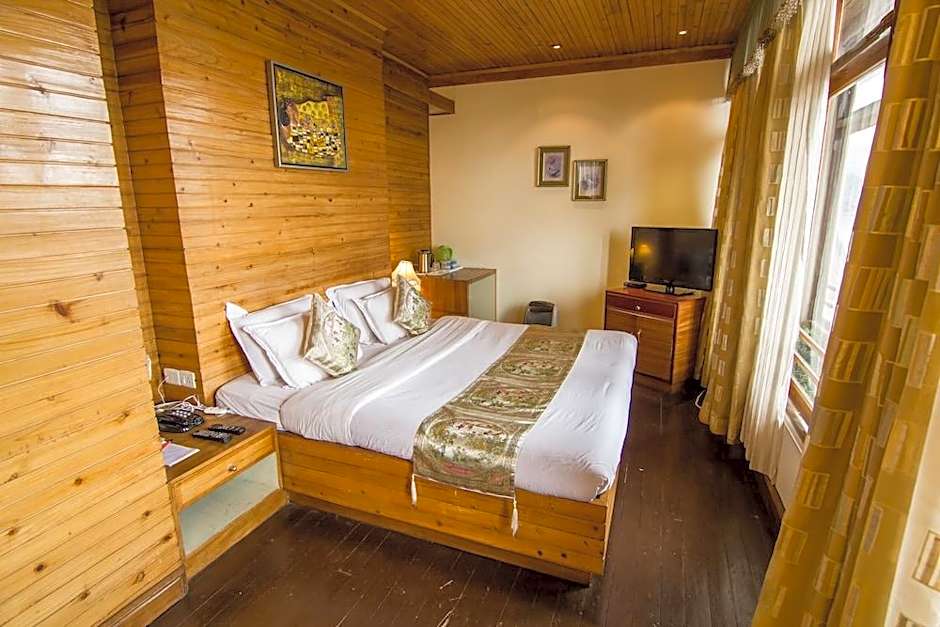 Hotel Seven Seventeen