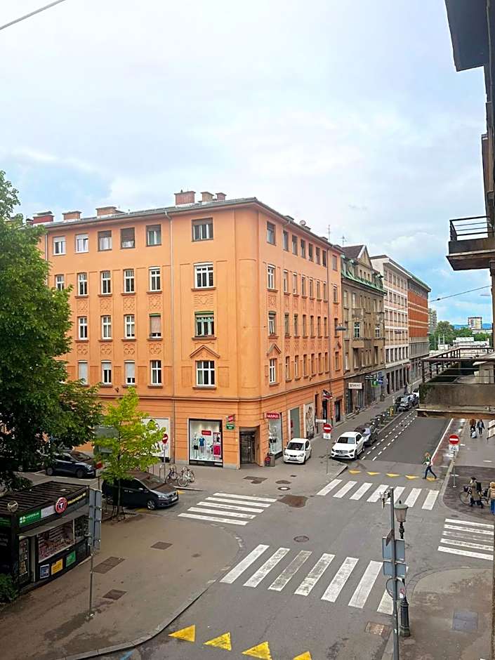Rooms Miklošičeva